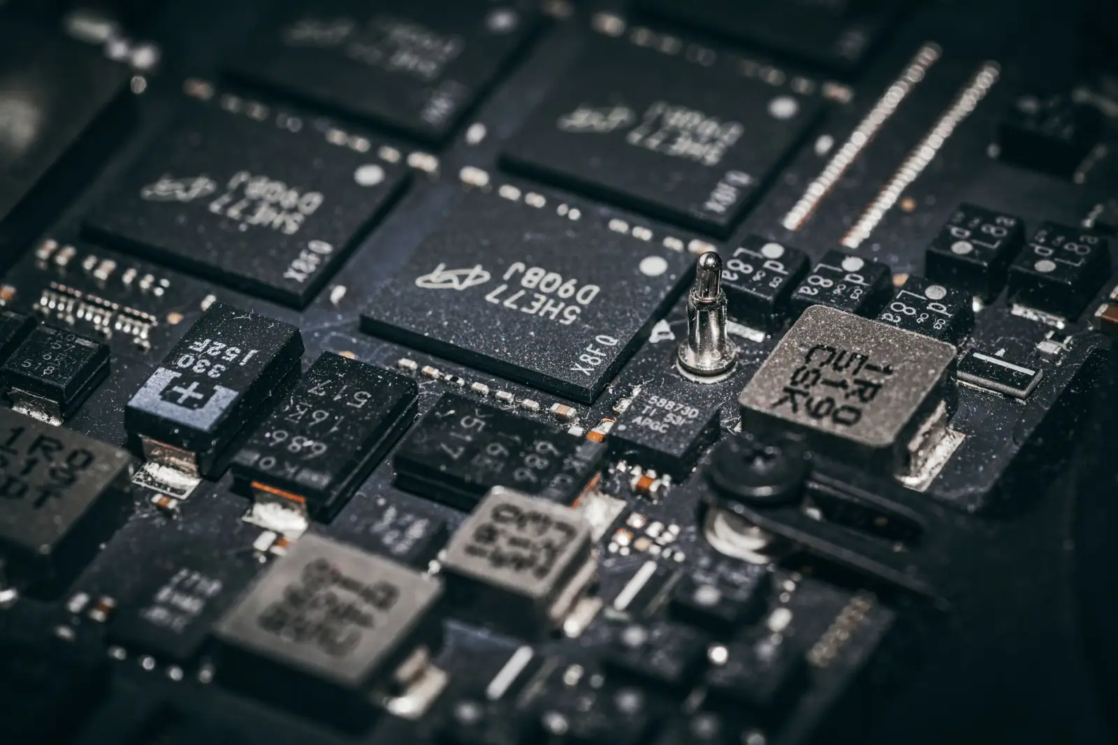 长三角硬件产品快速落地:PCB制板与样机组装全流程解析正文配图 1